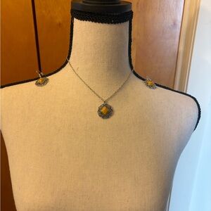 Chic Silver and Yellow Pendant Necklace